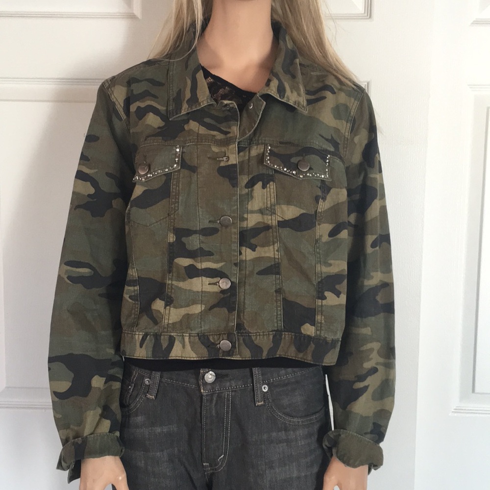 Great "Venezia" Plus Size Camo Jean Jacket